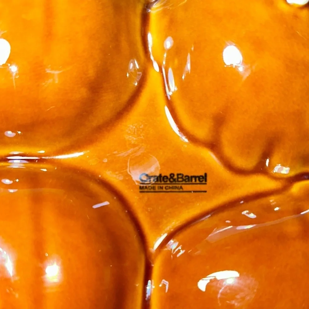 Crate & Barrel Fall Harvest Acorn/Pumpkin/Leaves Baking Cakelet Muffin Pan